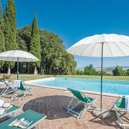 Villa Sleeps 22 With Pool And Wifi